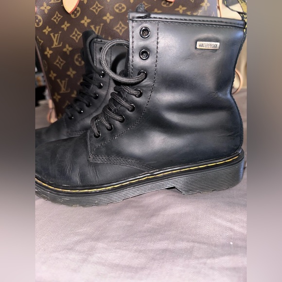 Waterproof 1460 Dr. Martens unisex Men’s 4/ women’s 5 - Picture 3 of 9